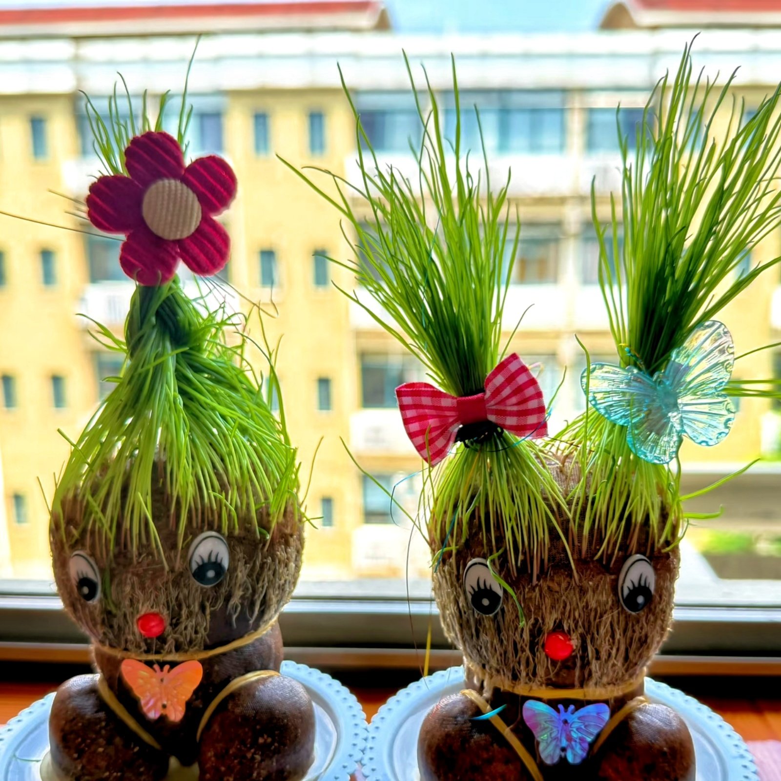 Camera_1040g3k031gsuekm03u005pifrgogu28qe13mqog Grass Head Doll, DIY Grow Your Own Grass Hair Plant Toy, Educational Mini Ornament for Kids, Desk & Home Decoration - Image 1